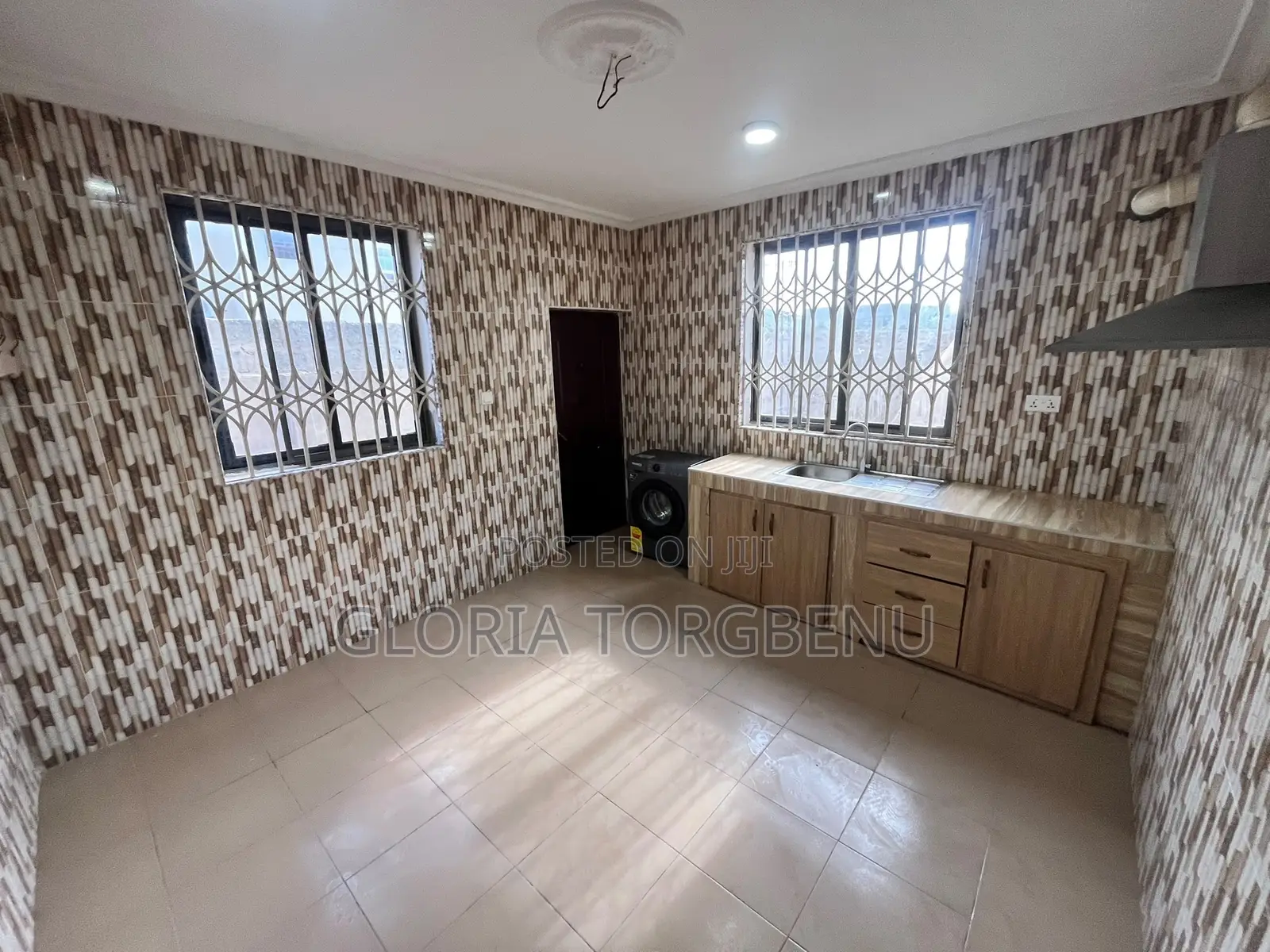 2bdrm Apartment in Adjiriganor for rent