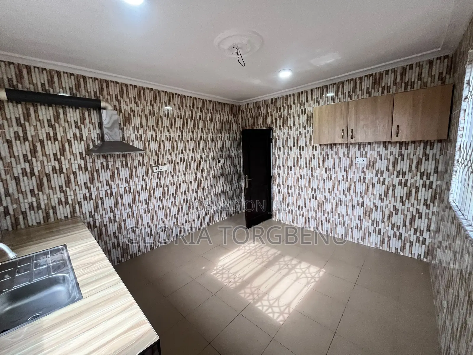 2bdrm Apartment in Adjiriganor for rent