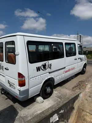 Mercedes-Benz Sprinter 2000 White