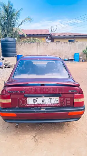 Opel Vectra 1992 Maroon