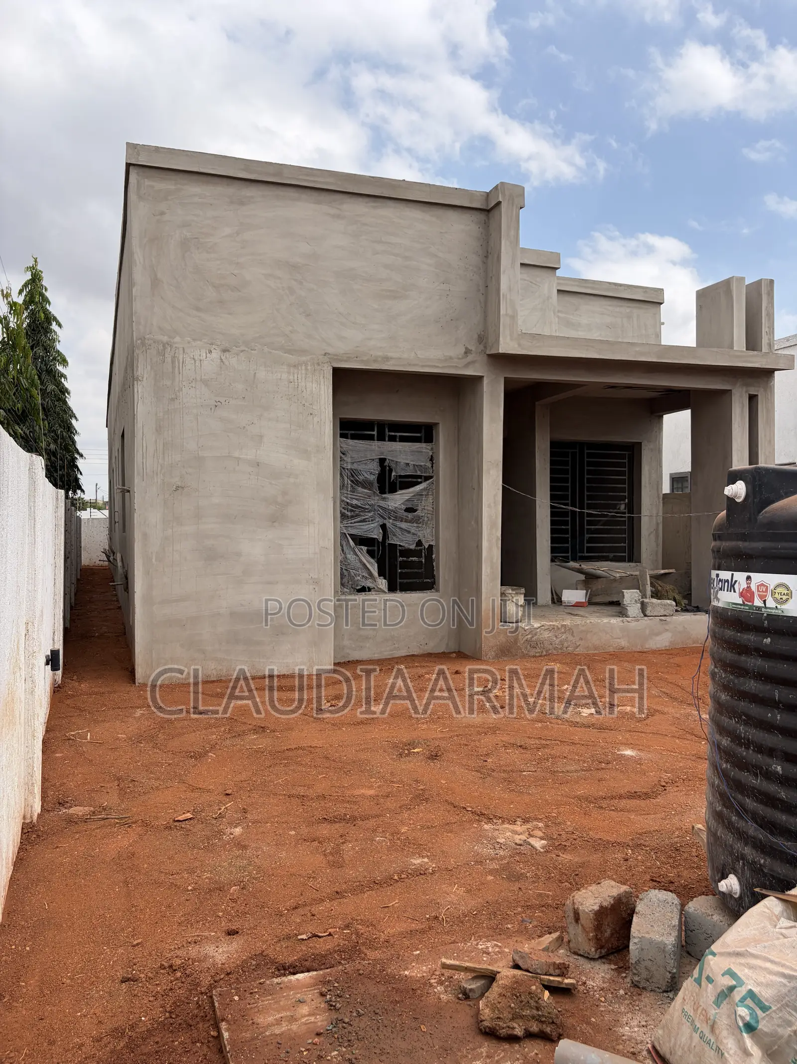4bdrm Bungalow in Accra Metropolitan for sale