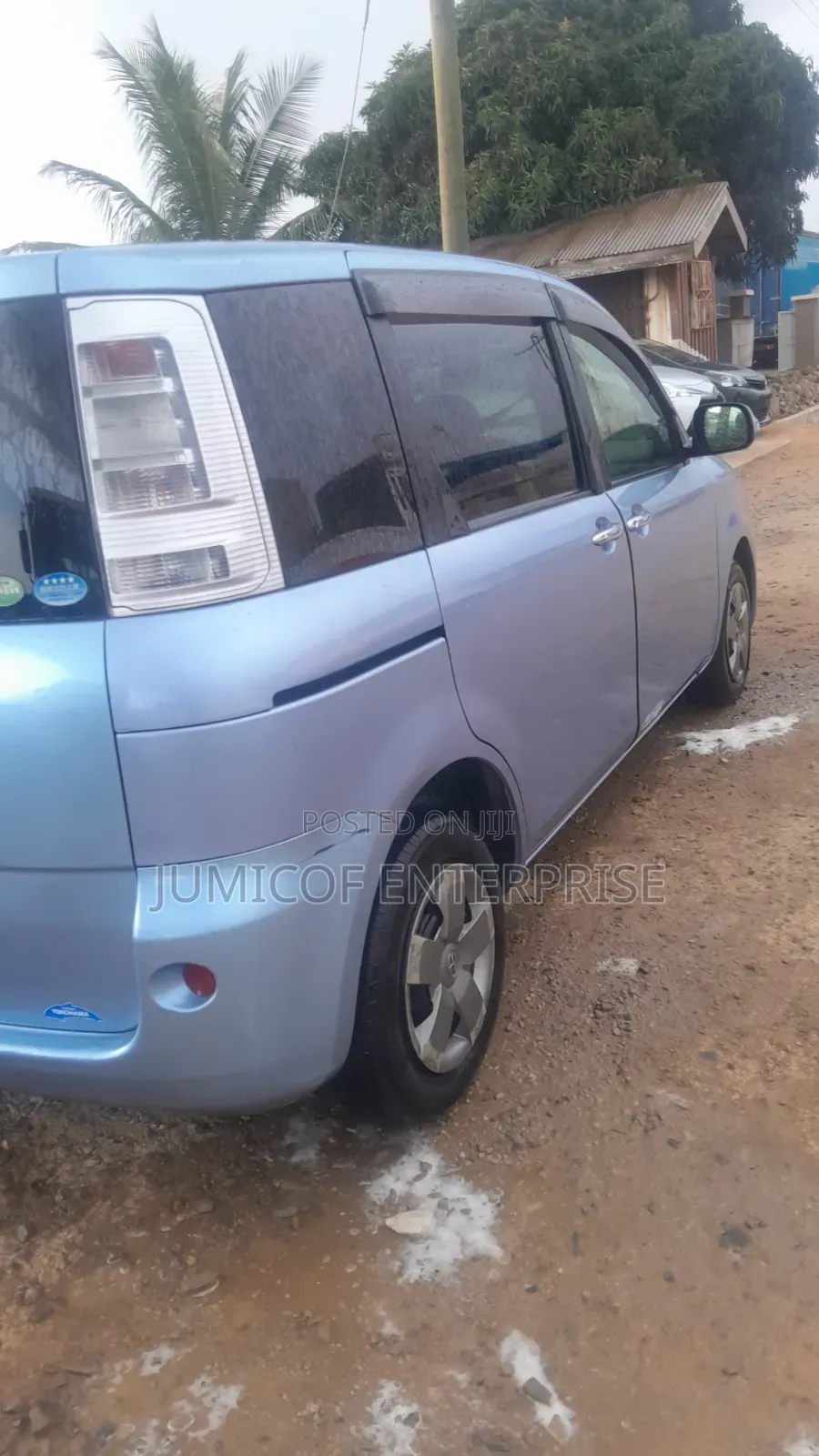Toyota Sienta 1.5 FWD 2012 Blue