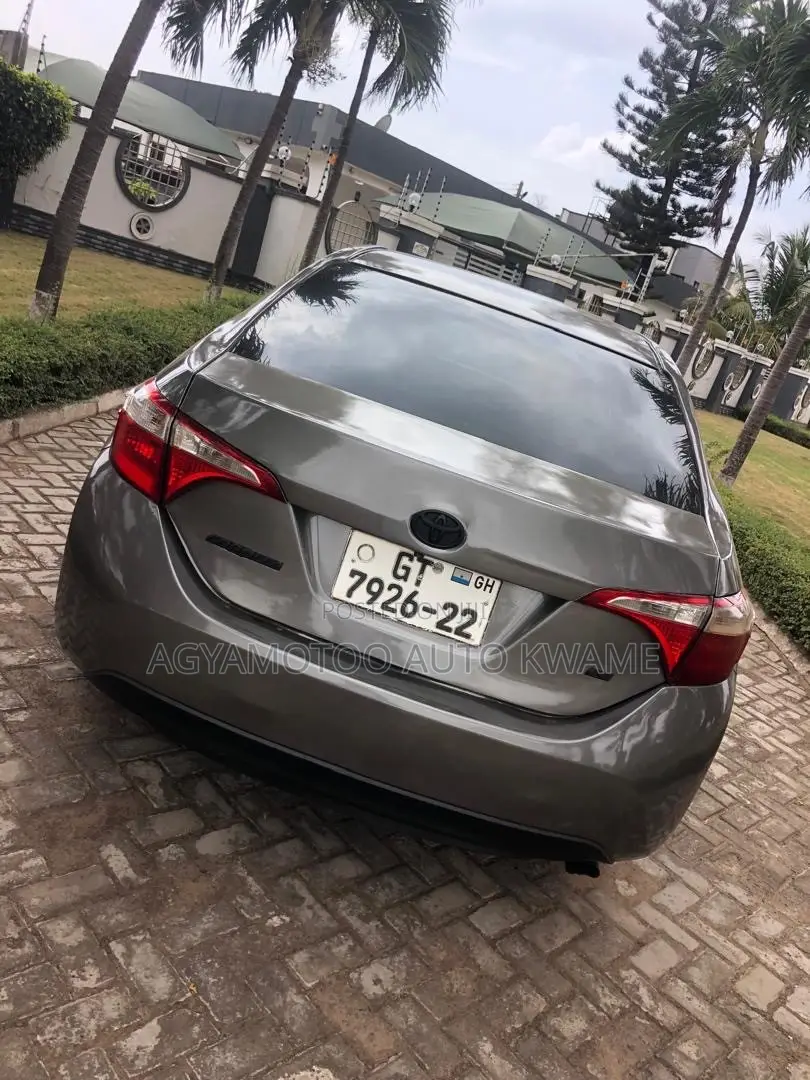 Toyota Corolla LE 4dr Sedan (1.8L 4cyl CVT) 2016 Gray