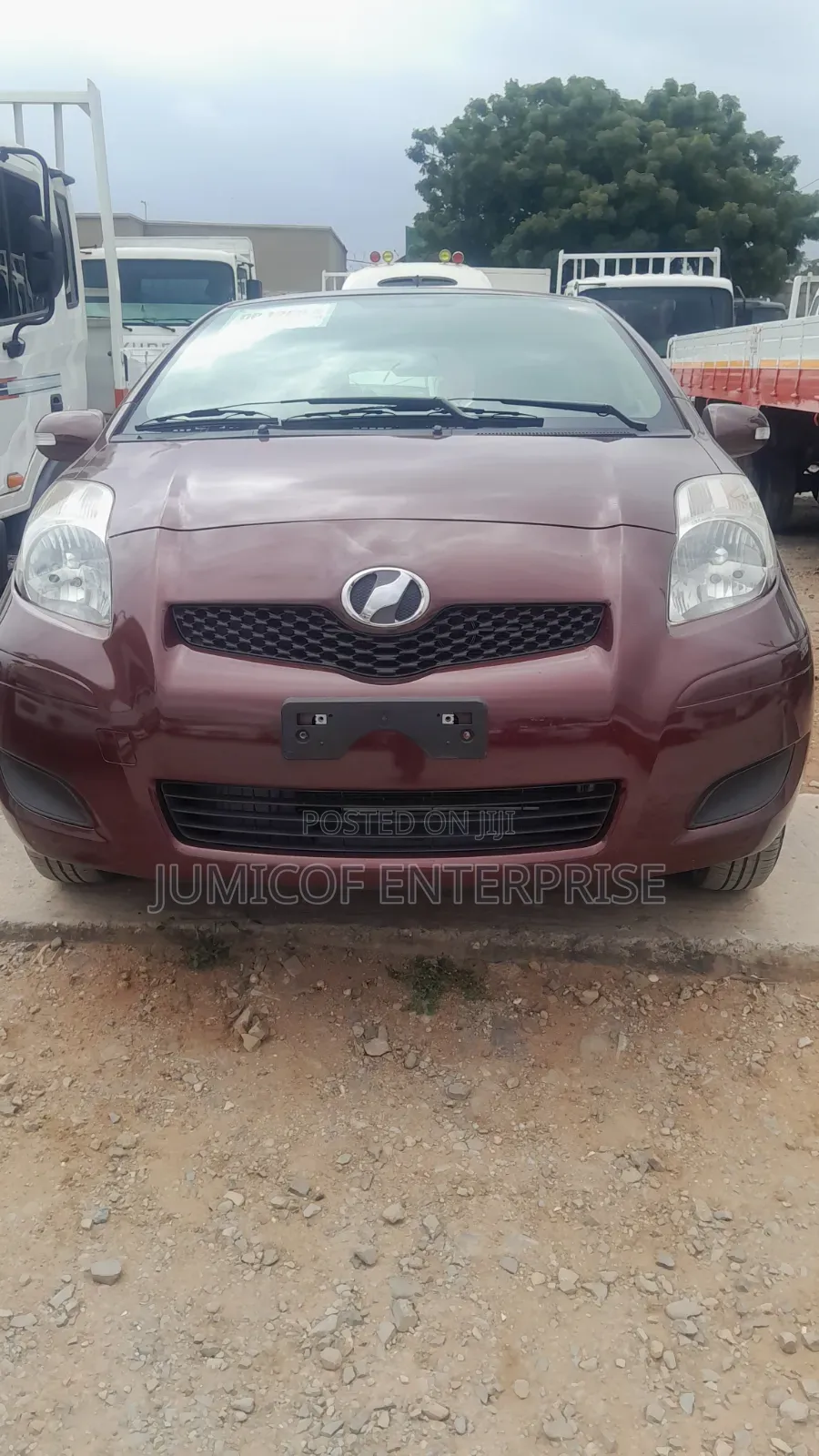 Toyota Vitz 1.3 FWD 5dr 2010 Maroon