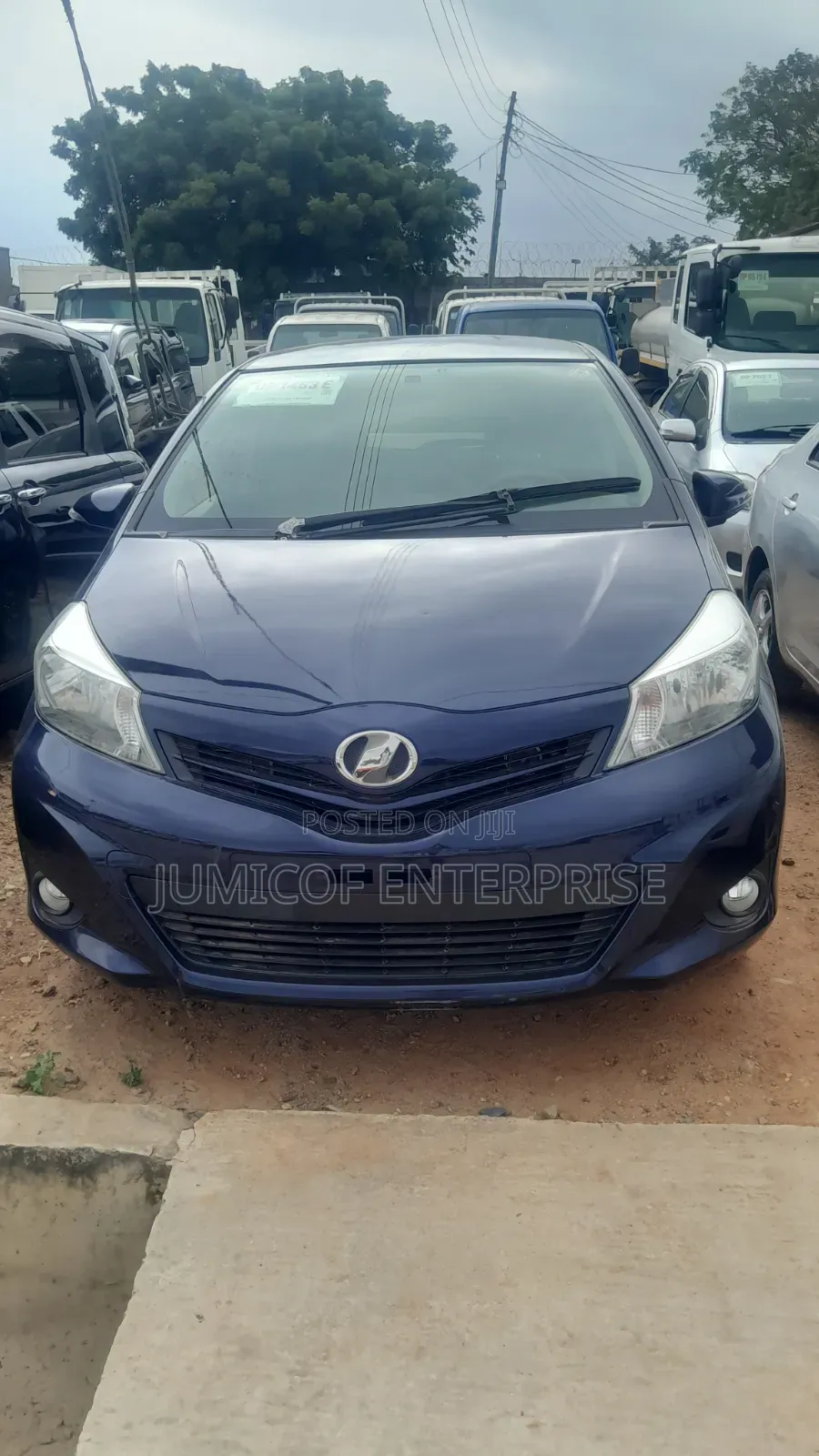 Toyota Vitz 1.3 FWD 5dr 2012 Blue