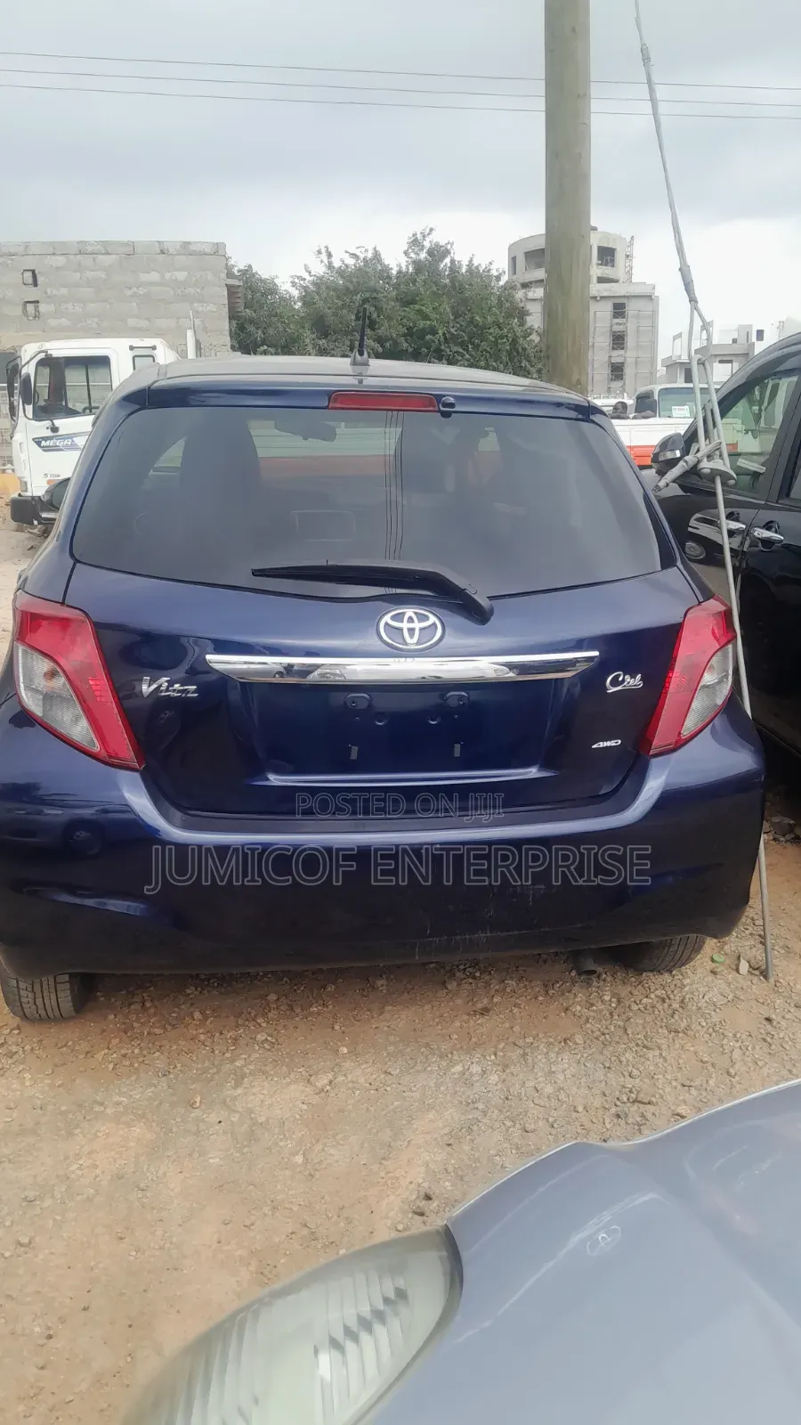 Toyota Vitz 1.3 FWD 5dr 2012 Blue