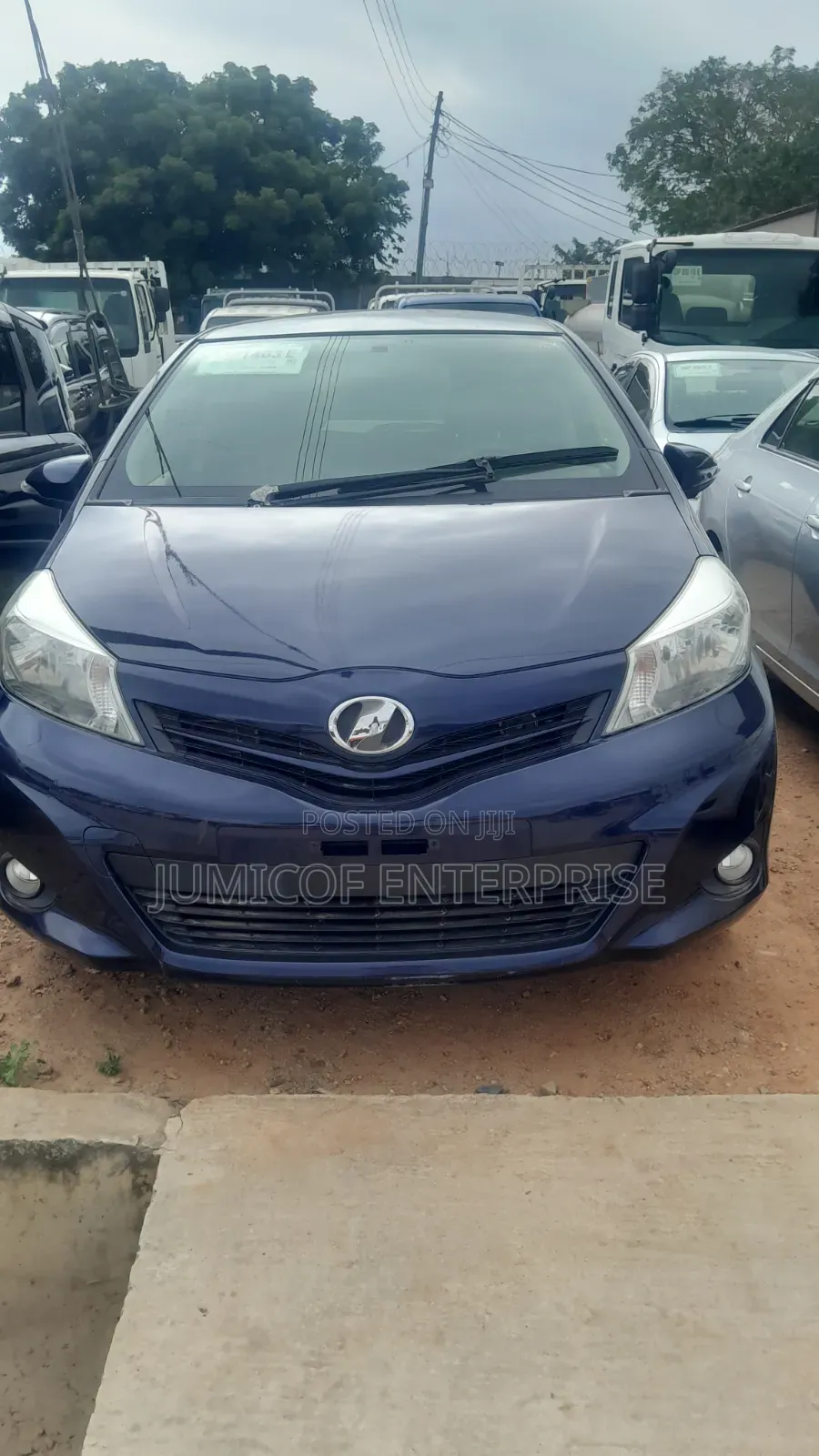 Toyota Vitz 1.3 FWD 5dr 2012 Blue