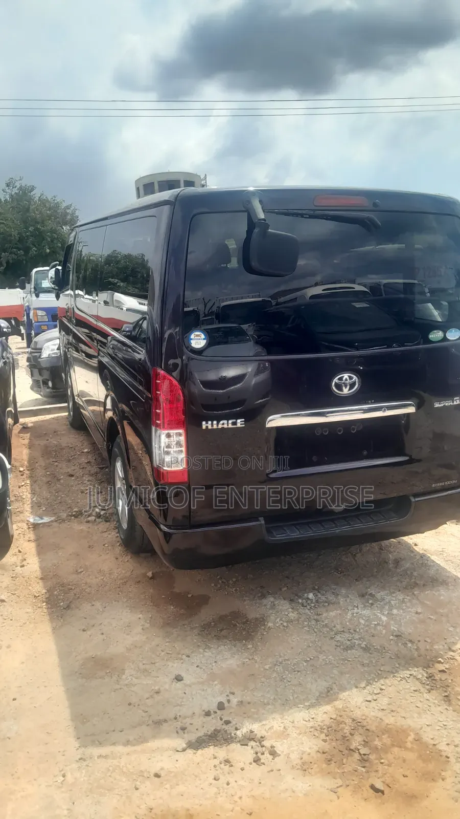 Toyota HiAce 2015 Beige