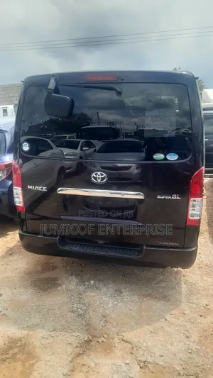 Toyota HiAce 2015 Beige