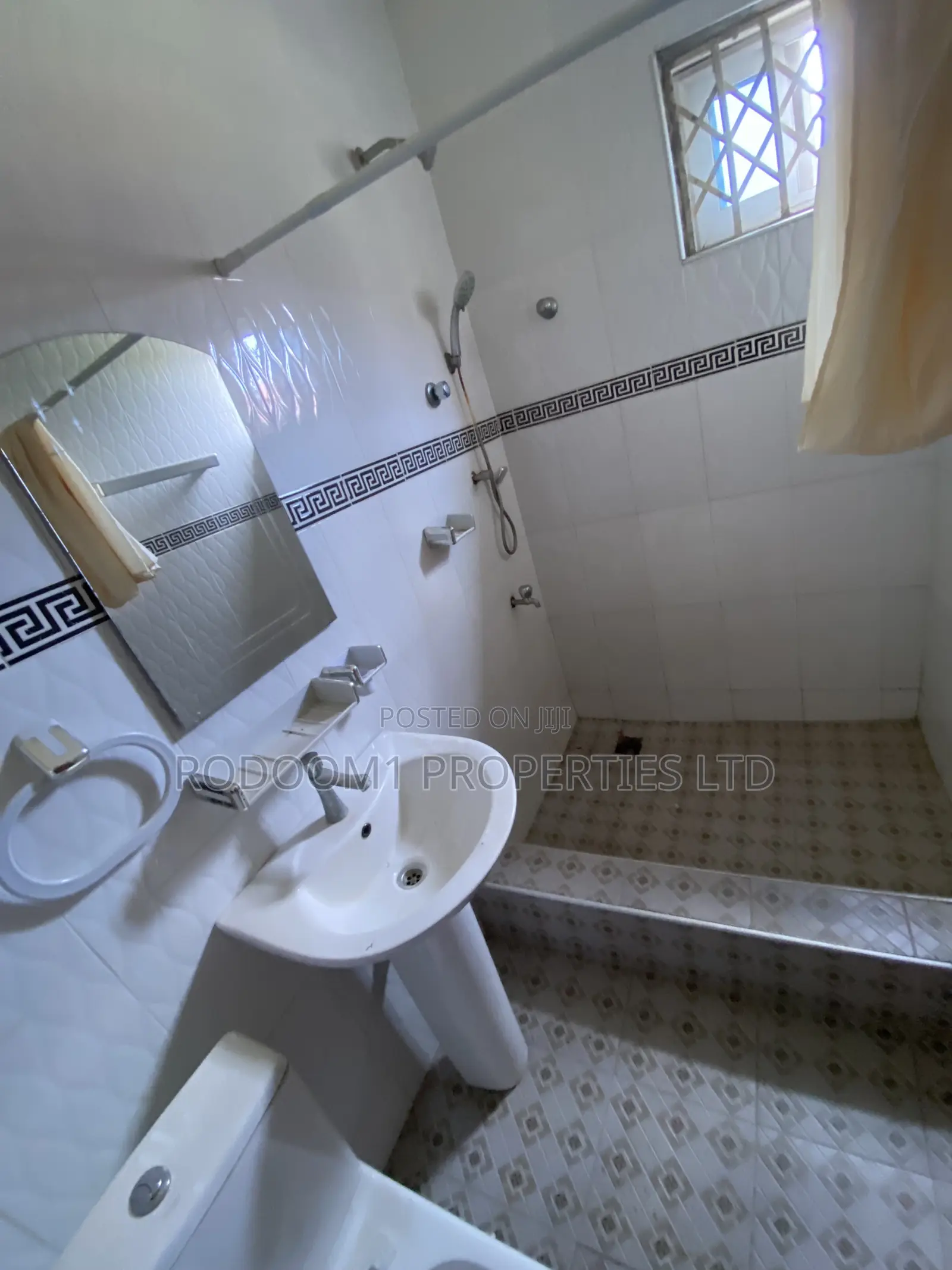 3bdrm Apartment in Asofan Ofankor for rent