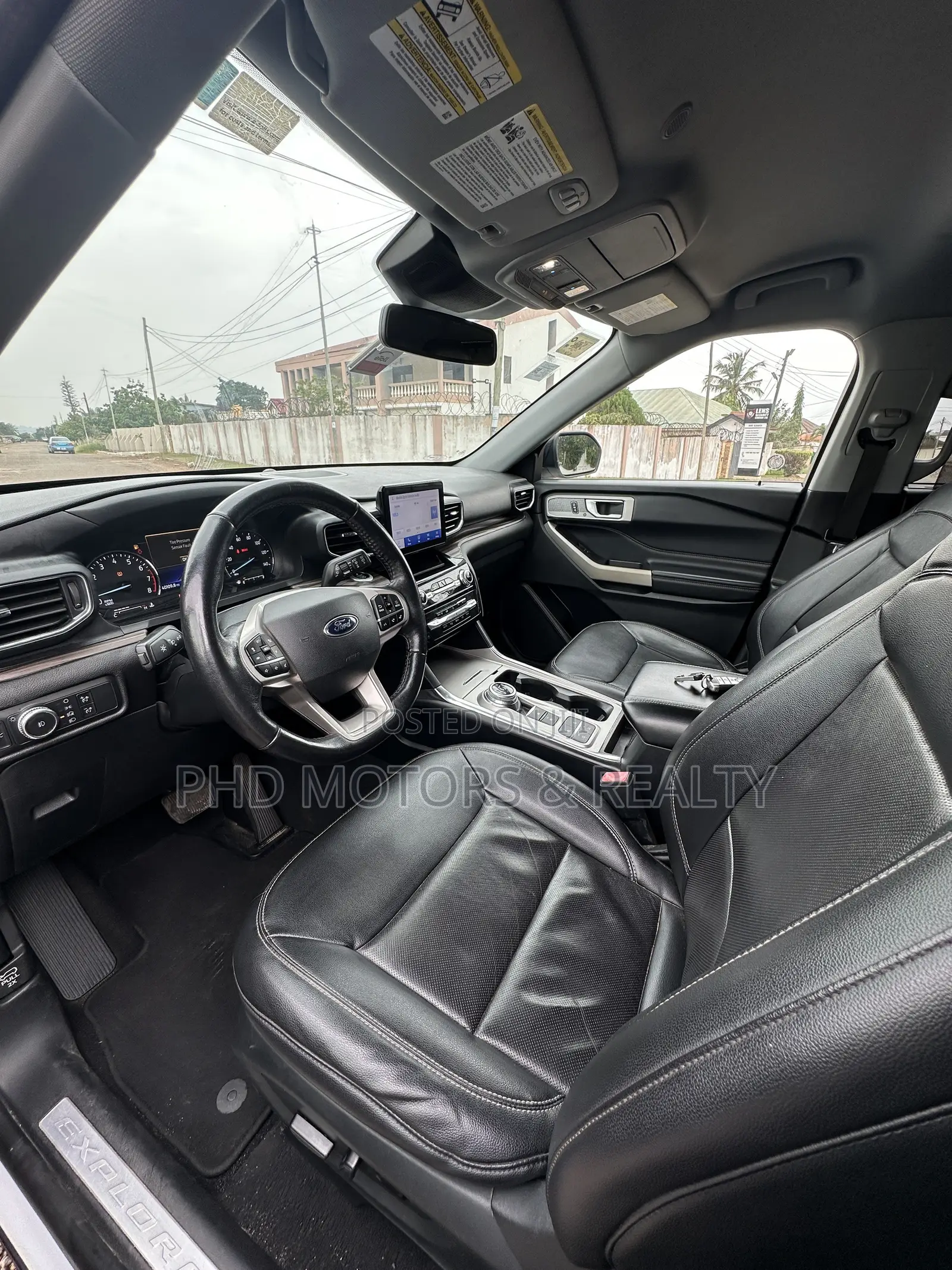 Ford Explorer Limited 2021 White