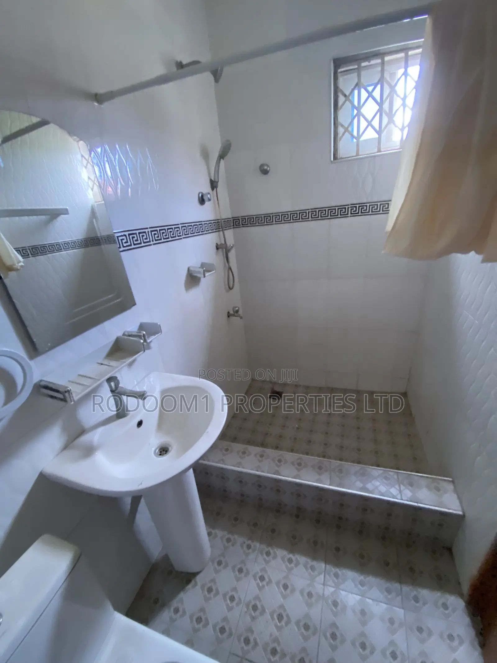 3bdrm Apartment in Asofan Ofankor for rent