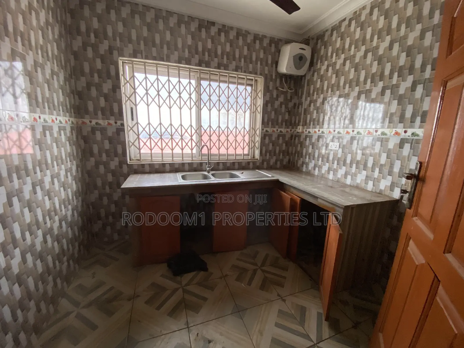 3bdrm Apartment in Asofan Ofankor for rent