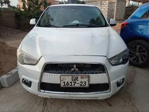 Mitsubishi Outlander 2015 White