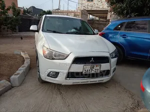Mitsubishi Outlander 2015 White