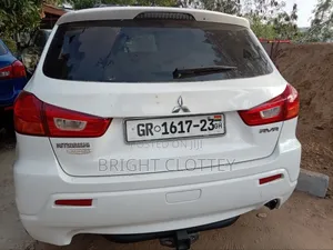 Mitsubishi Outlander 2015 White