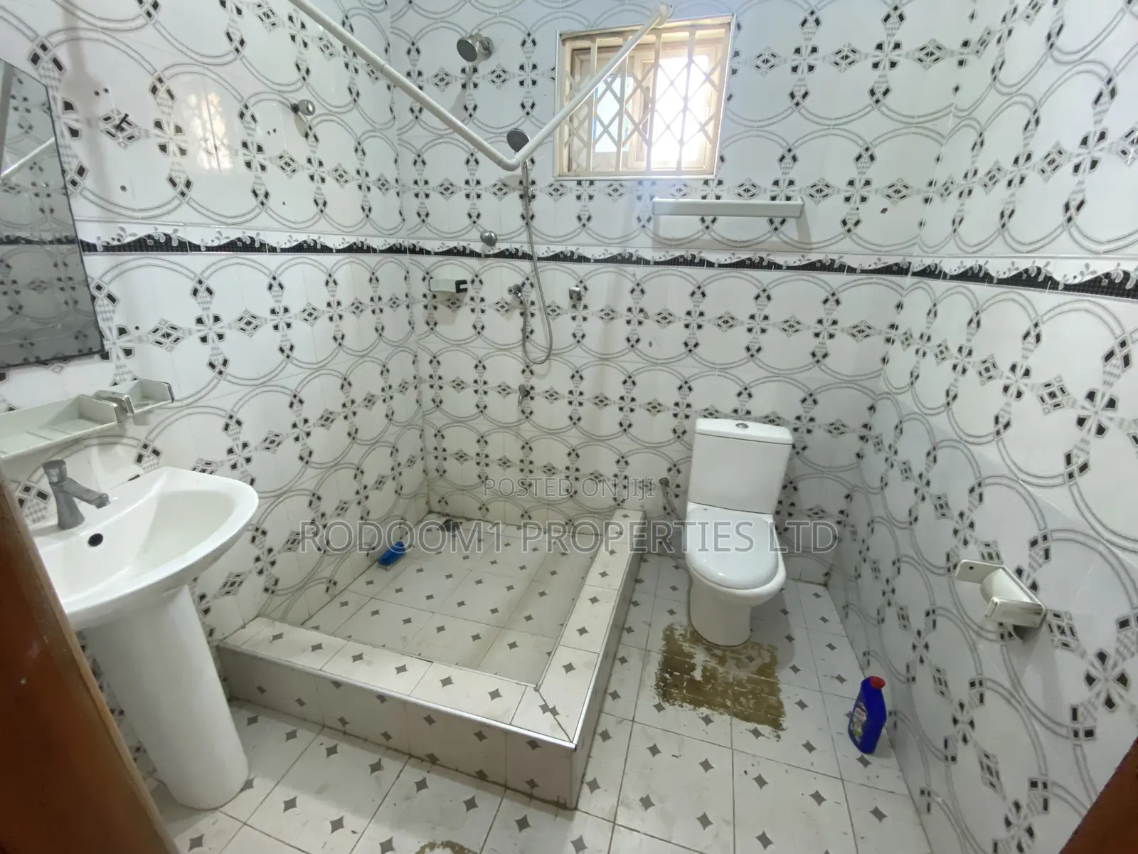 3bdrm Apartment in Asofan Ofankor for rent