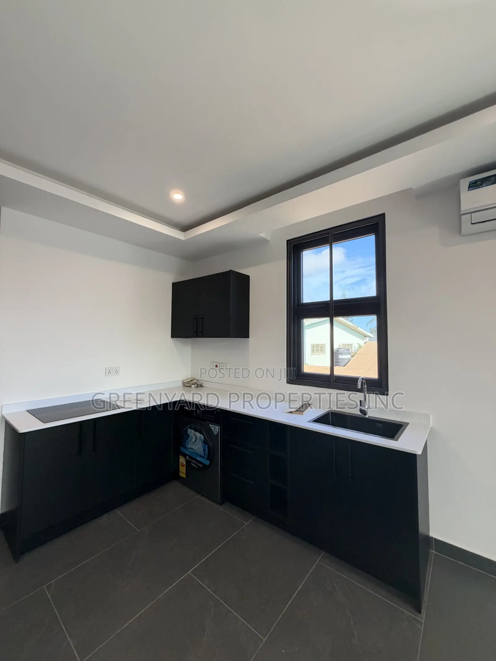 2bdrm Apartment in A&C Mall, East Legon for rent