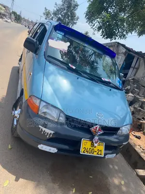Toyota HiAce 2005 Blue