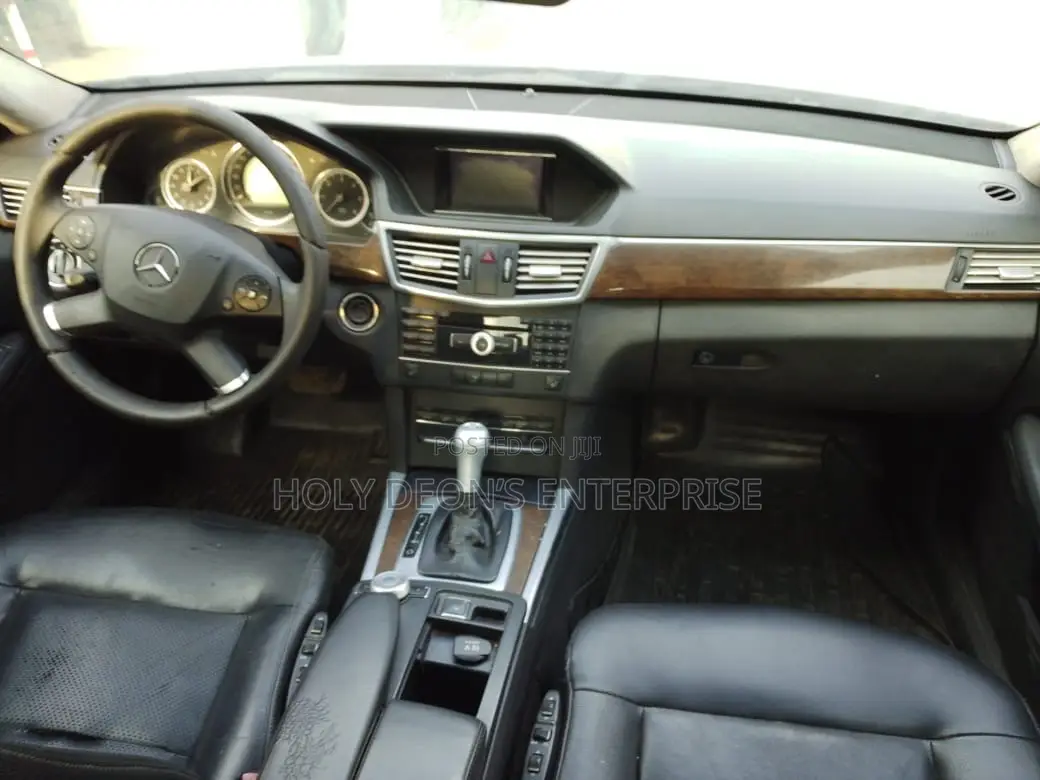 Mercedes-Benz E300 2012 Black