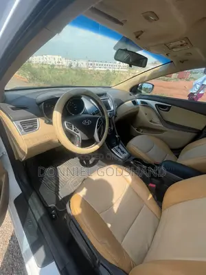 Hyundai Elantra 2012 White