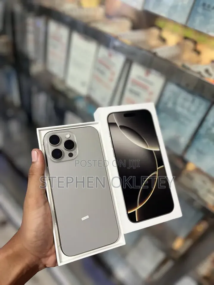 New Apple iPhone 15 Pro Max 256 GB Silver