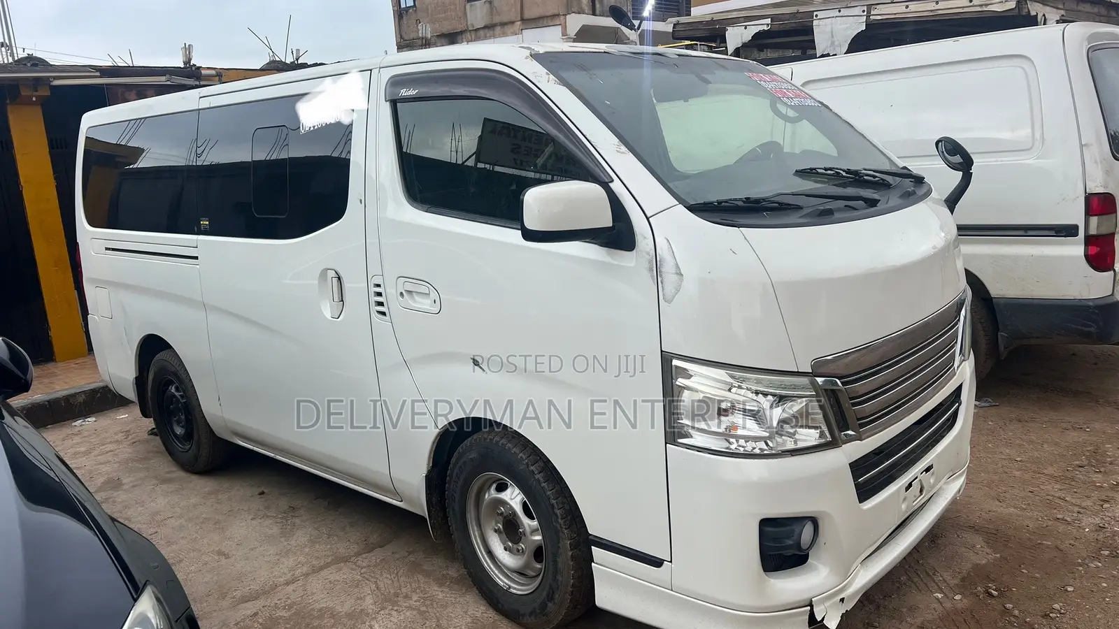 Nissan Caravan (Urvan) 2017 White
