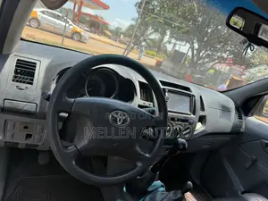 Toyota Hilux 2.0 VVT-i SRX 2010