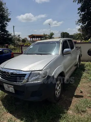 Toyota Hilux 2.0 VVT-i SRX 2010