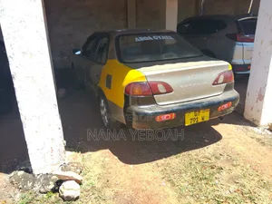 Toyota Corolla 2001 Gold