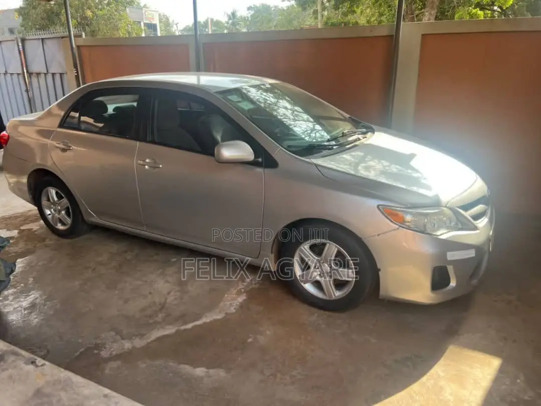 Toyota Corolla 2013 Silver