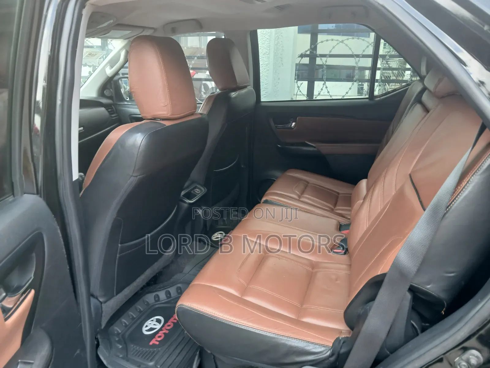 Toyota Fortuner 2016 Black