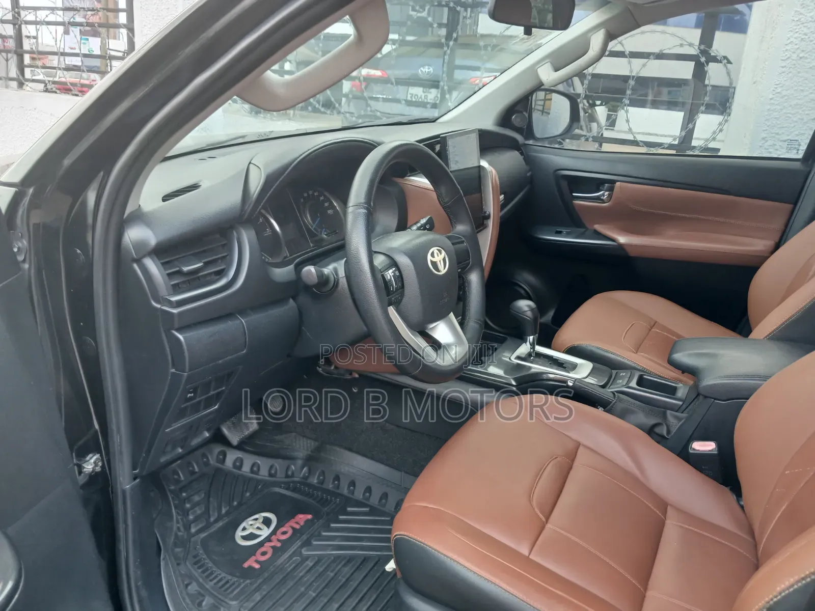 Toyota Fortuner 2016 Black