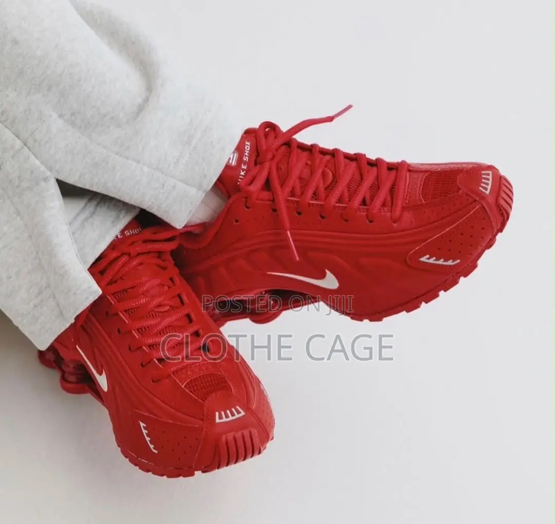 Nike Shox R4