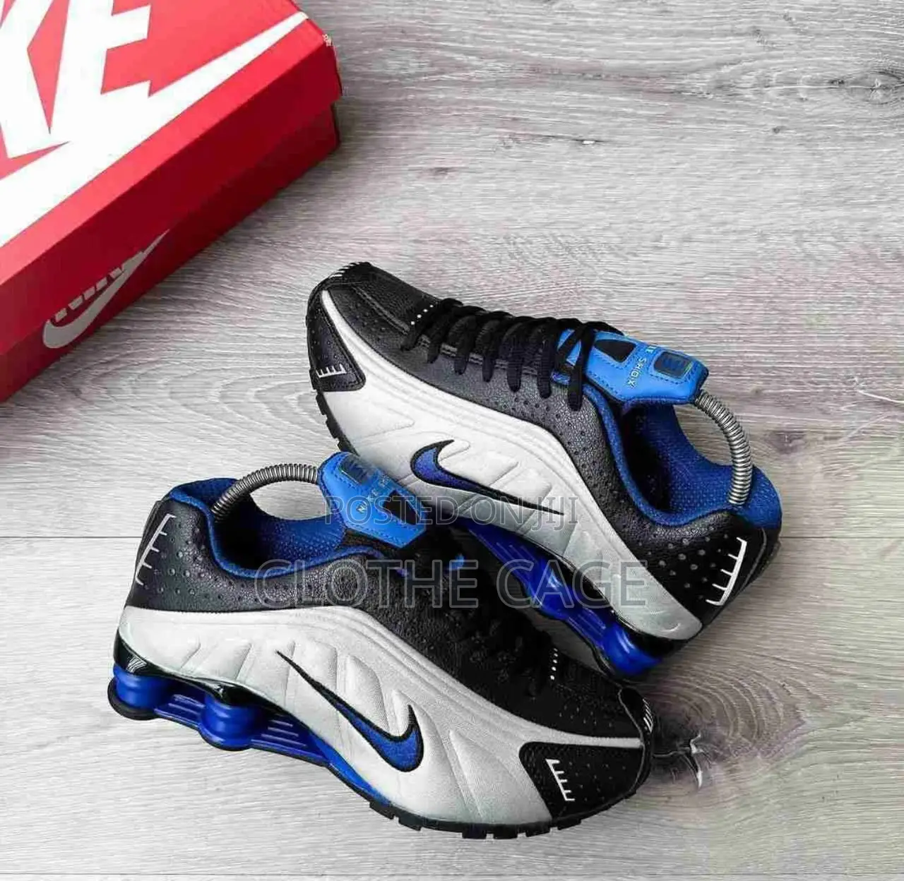 Nike Shox R4