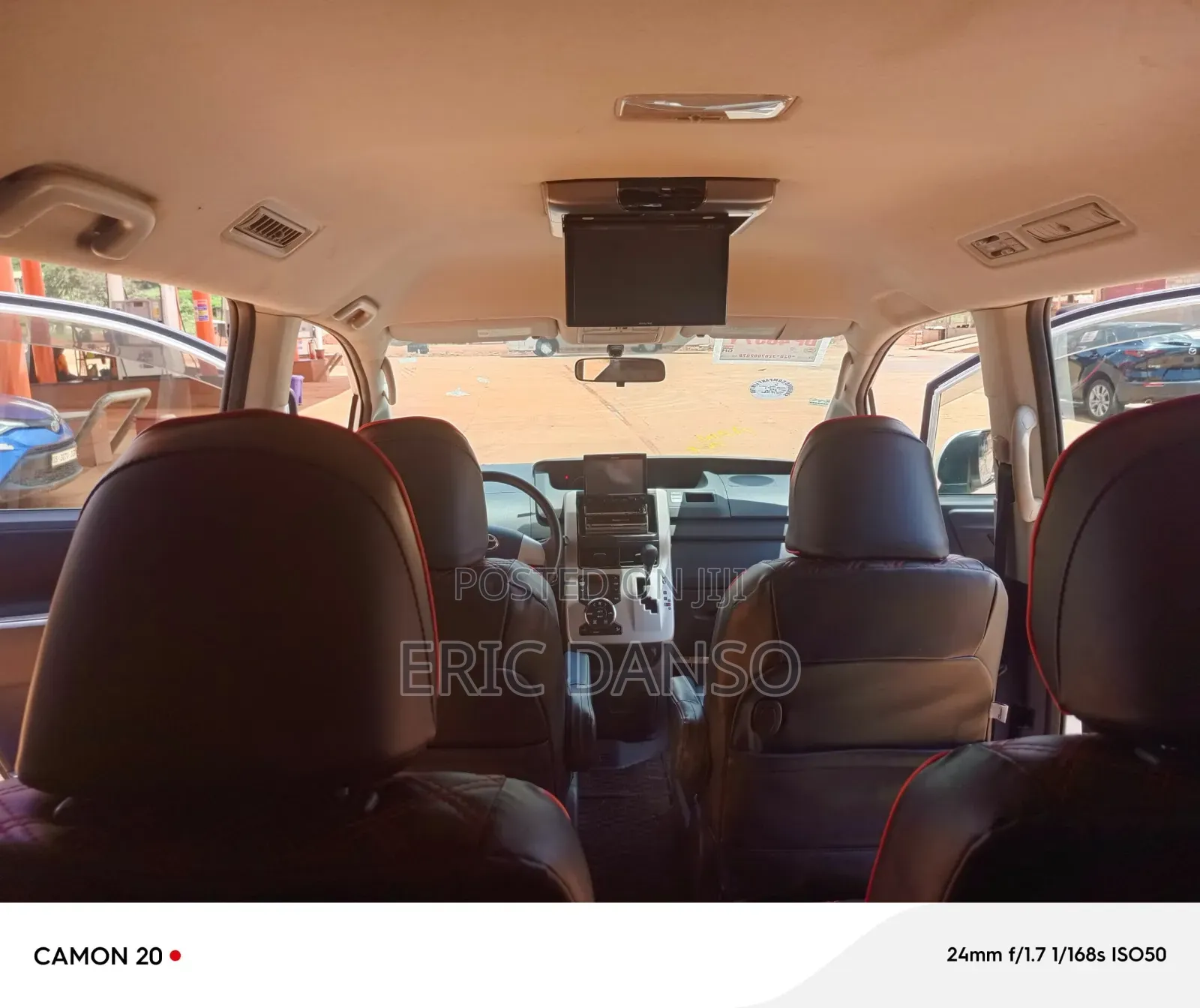 Toyota Voxy 2013 White