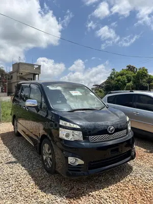 Toyota Voxy 2013 Black