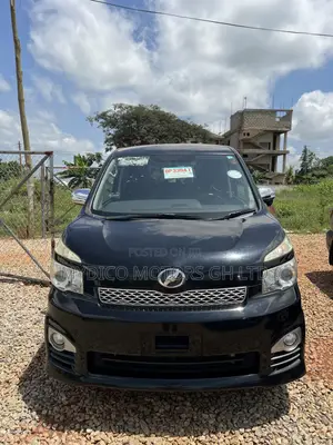 Toyota Voxy 2013 Black