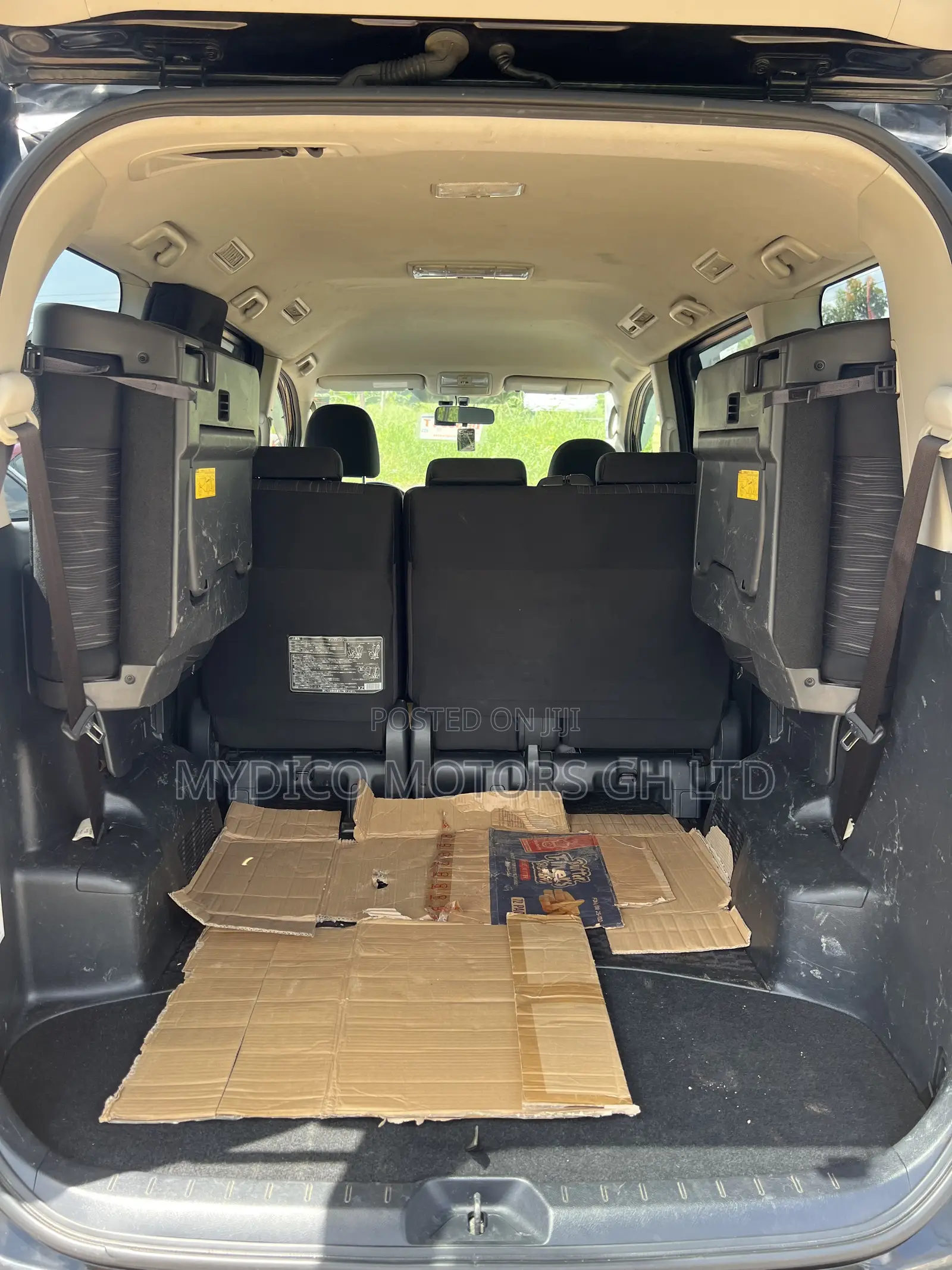 Toyota Voxy 2013 Black