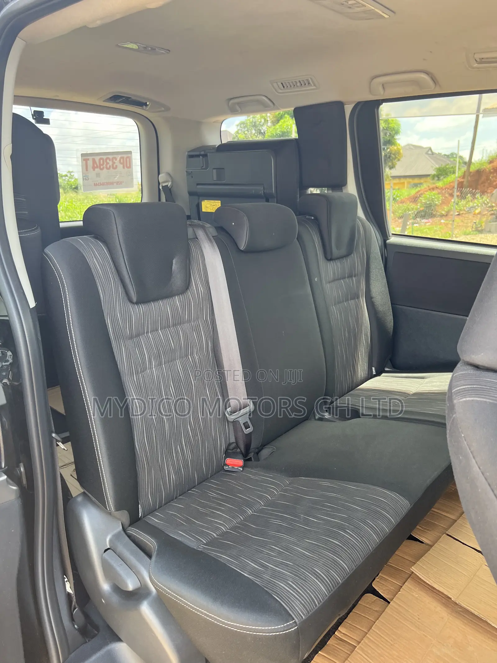 Toyota Voxy 2013 Black