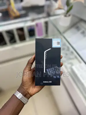 New Samsung Galaxy S25 256 GB Silver