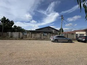 5bdrm House in Police Station for sale