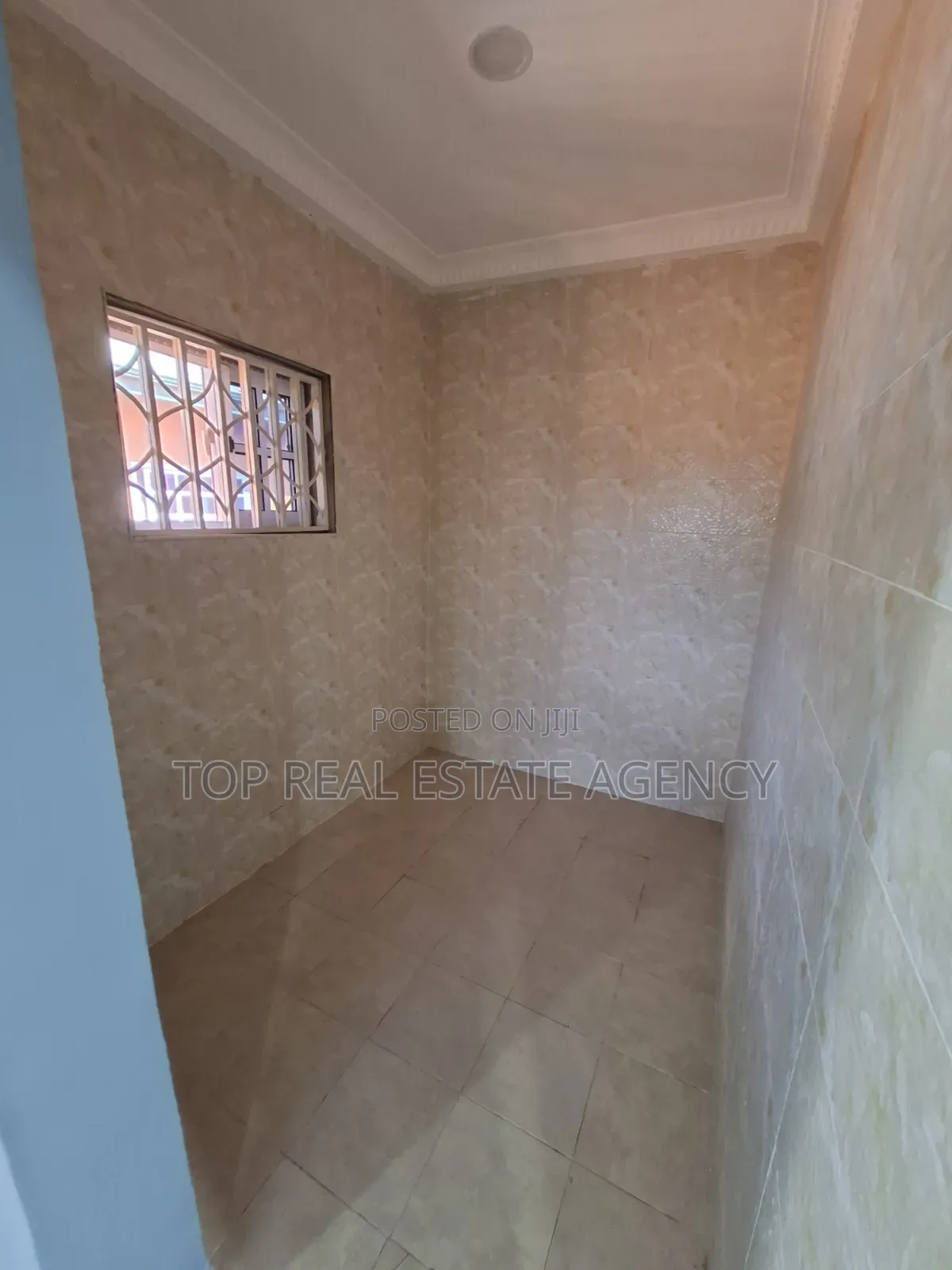 2bdrm Apartment in ,, Dome K. Boat, Ga East Municipal for rent