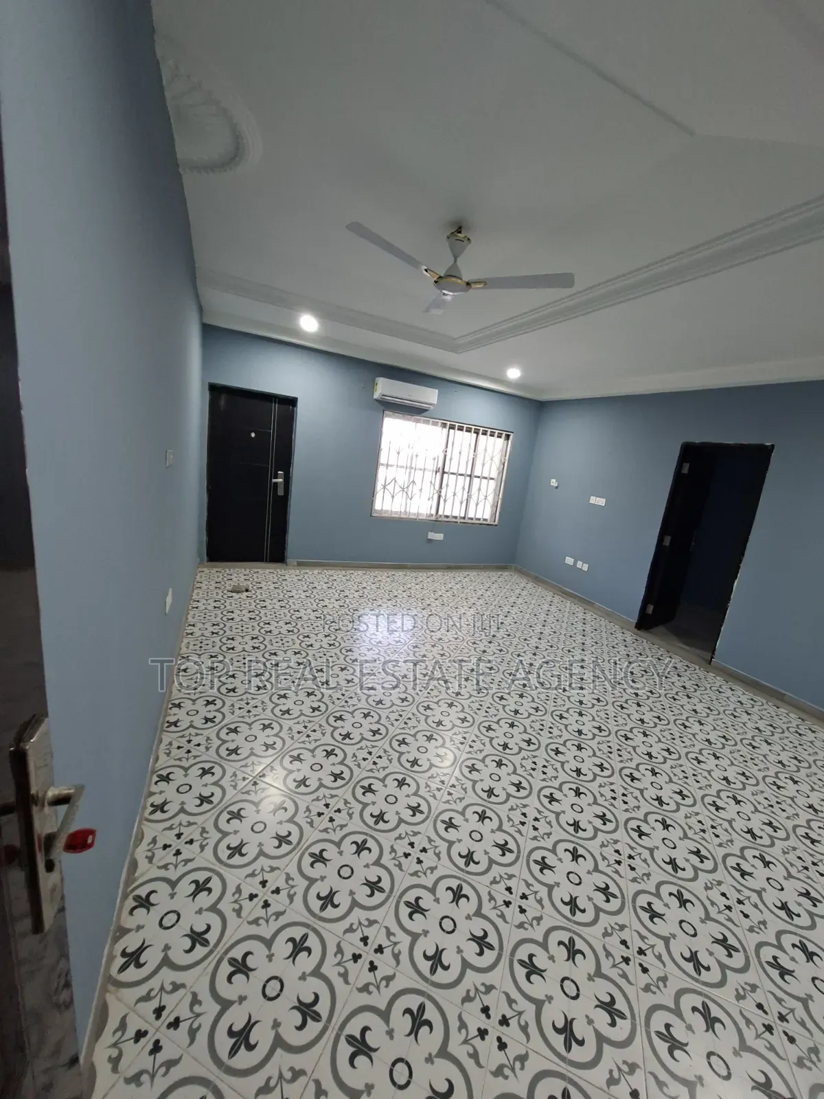 2bdrm Apartment in ,, Dome K. Boat, Ga East Municipal for rent