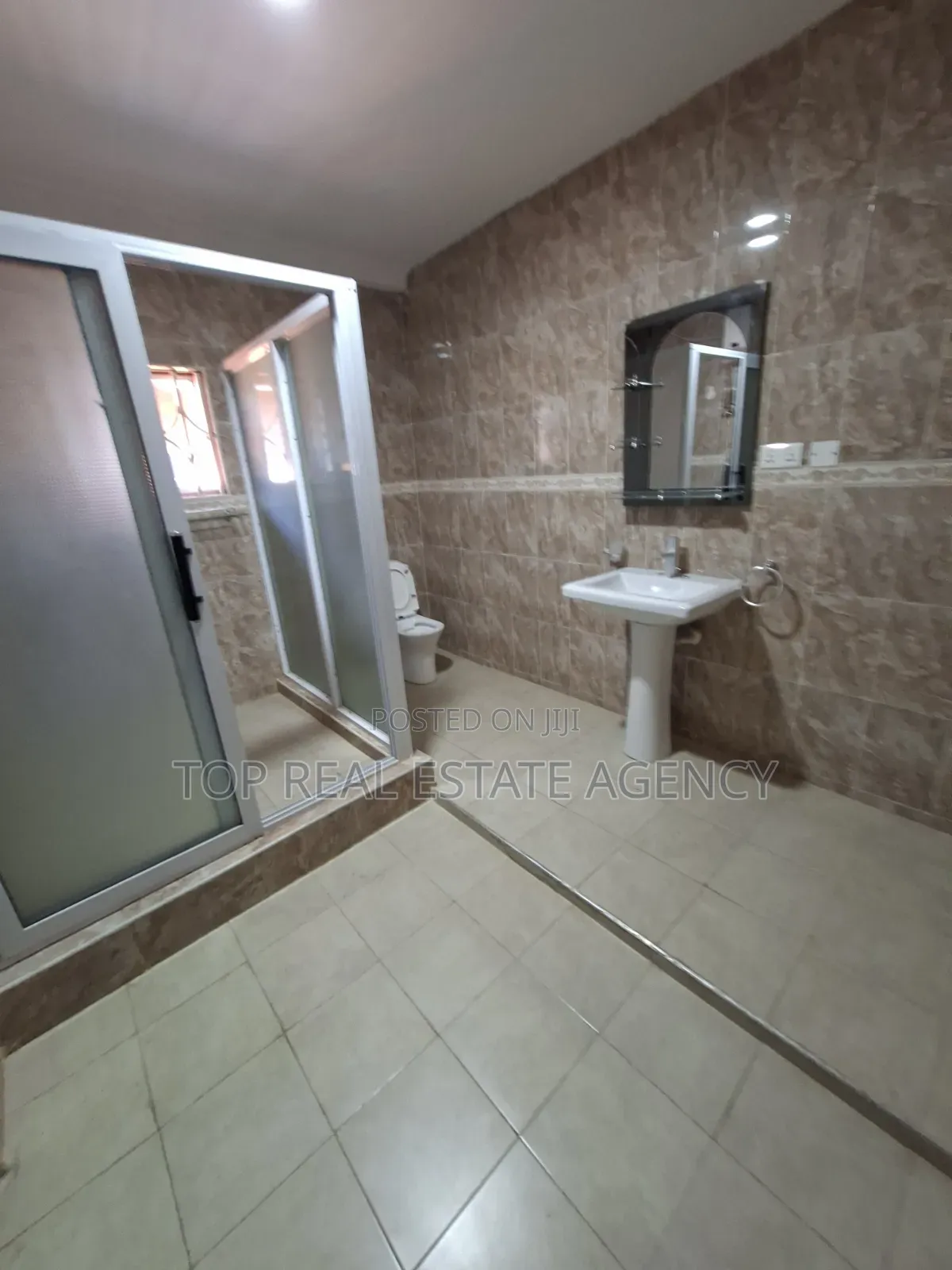 2bdrm Apartment in ,, Dome K. Boat, Ga East Municipal for rent
