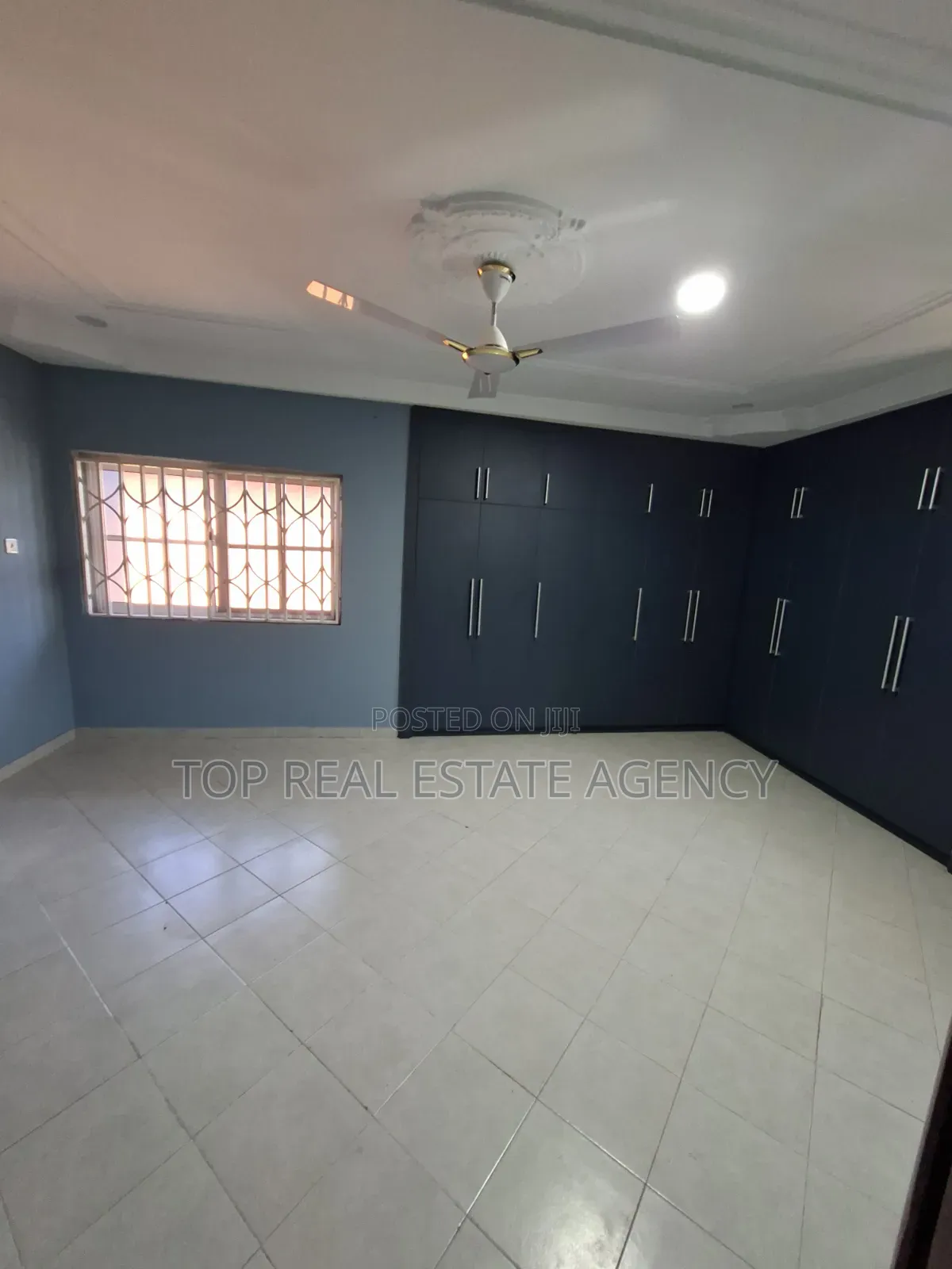 2bdrm Apartment in ,, Dome K. Boat, Ga East Municipal for rent