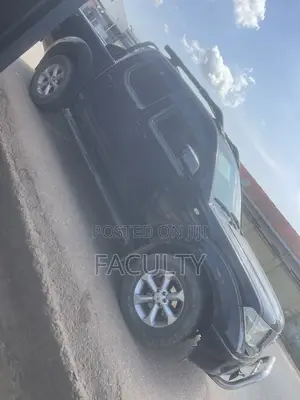 Nissan Navara 2014 Black