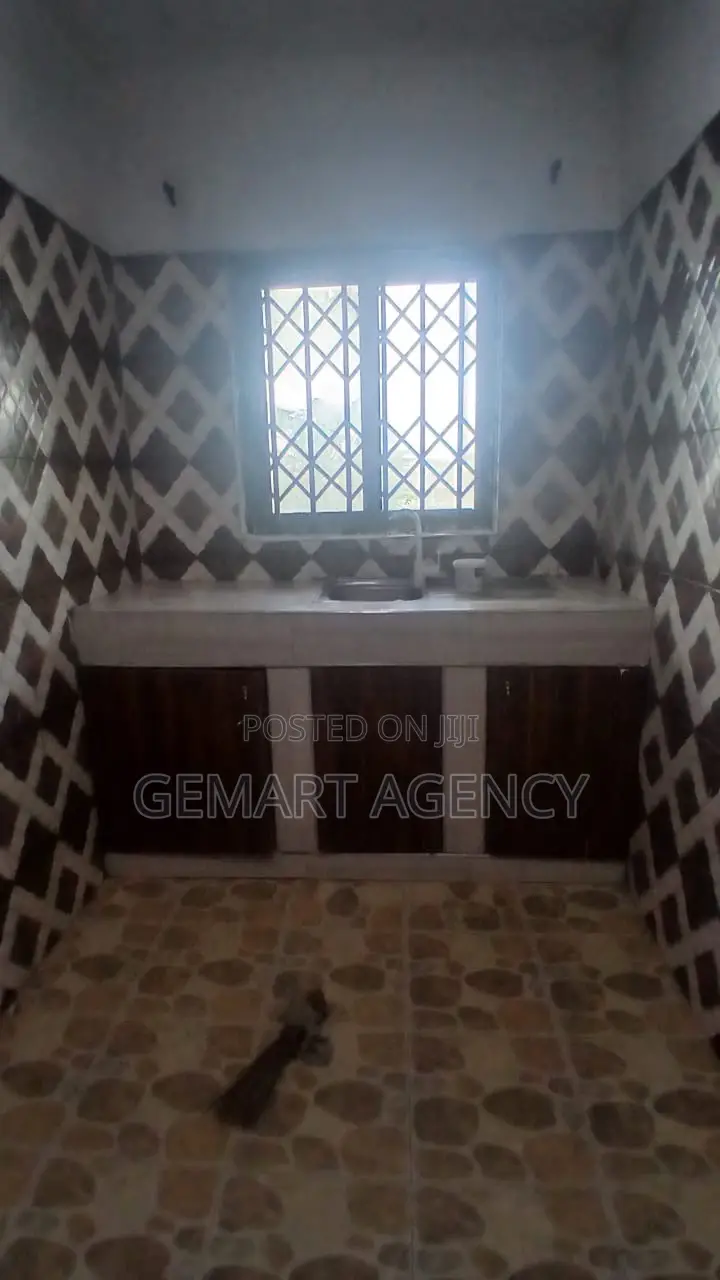 2bdrm Apartment in Taifa Burkina Roman for rent