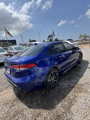 Toyota Corolla SE 2021 Blue