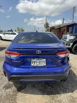 Toyota Corolla SE 2021 Blue